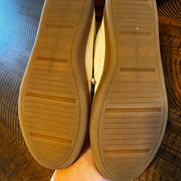 Sam Edelman White Leather Sneakers w/ Mustard Yellow Accents 7M - Picture 5 of 5